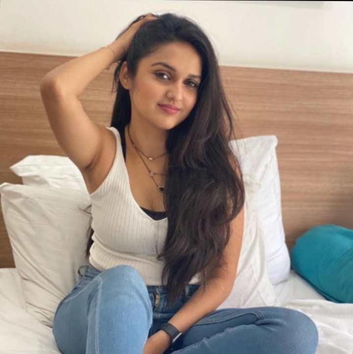 Varanasi College Escort